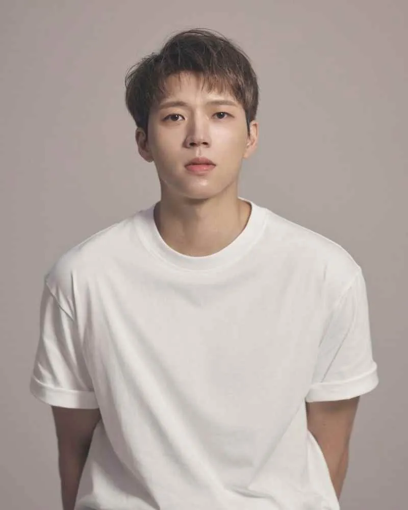 Nam ca sĩ 32 tuổi mắc bệnh ung thư hiếm gặp, tiết lộ quá trình chiến đấu đầy mệt mỏi 1