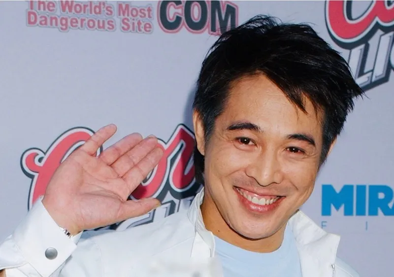 Là một ngôi sao võ thuật, vì sao Lý Liên Kiệt không có cơ bụng 6 múi? 2