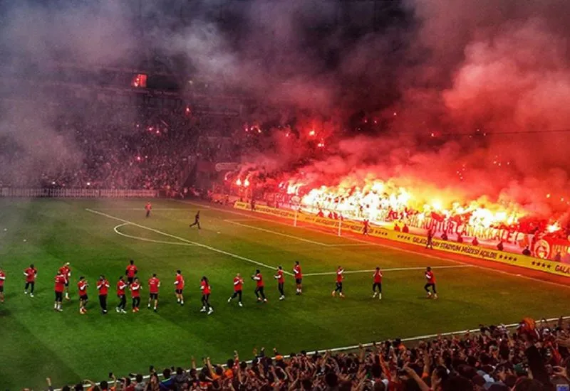 CĐV Galatasaray phát đi thông báo cực đoan, quyết khiến MU thi đấu trong sợ hãi 1