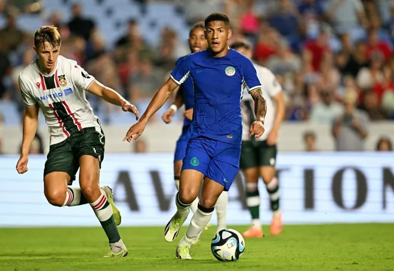 Đá 30 phút qua người 3 lần, mang về 1 quả penalty: "Tương lai" Chelsea bùng nổ khiến Pochettino nở mũi 2