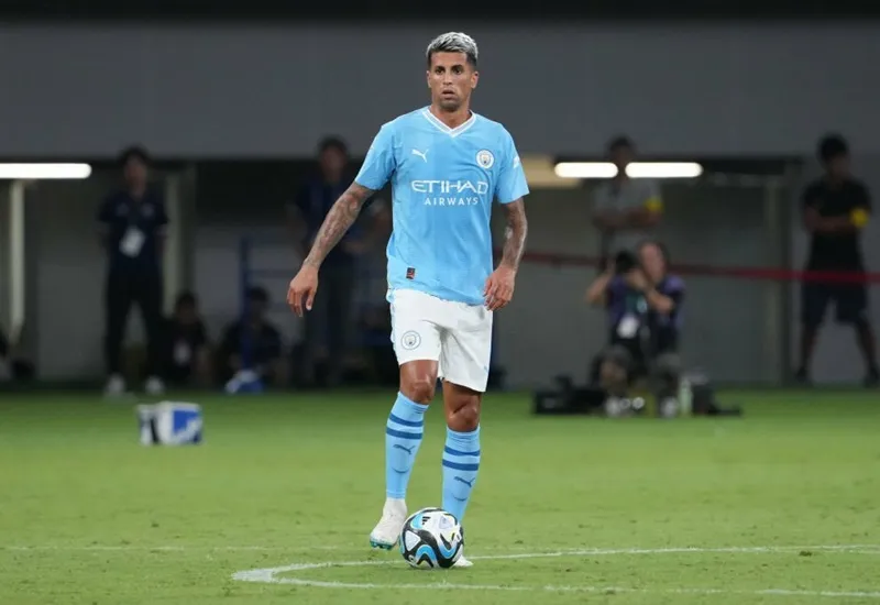 Cancelo coi trời bằng vung, khinh thường "trò cưng" Guardiola rồi nhận cái kết đắng 1