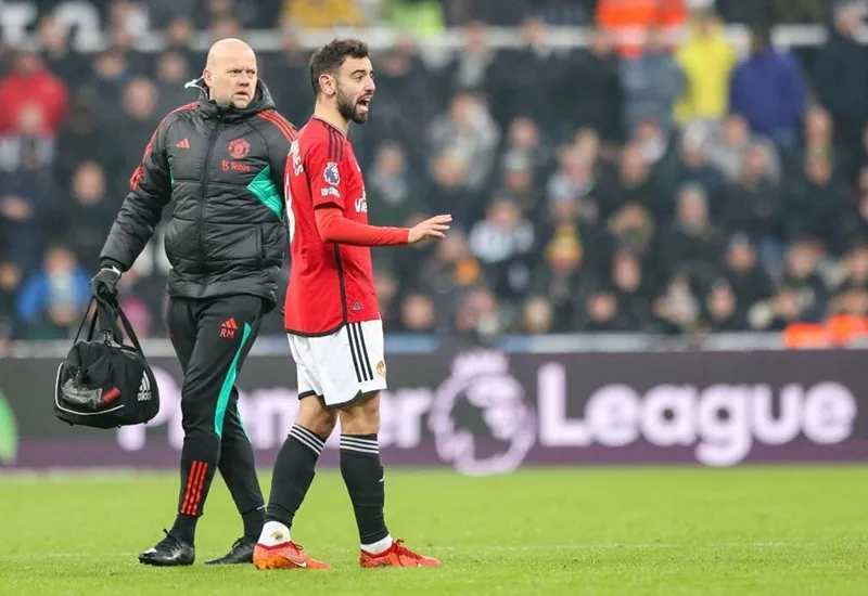 Chấm điểm Newcastle 1-0 MU: Thảm họa Rashford | Bruno quá tải 4