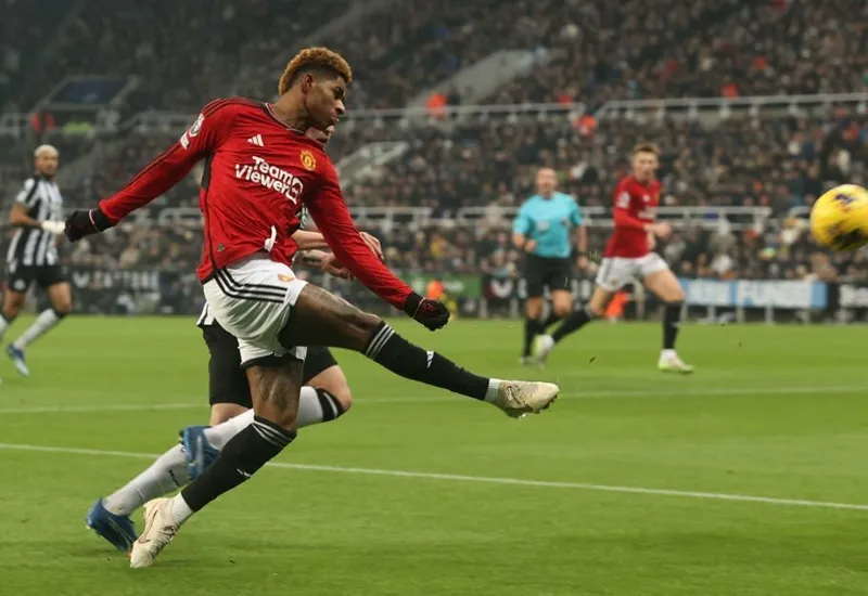 Ten Hag mất kiên nhẫn, cảnh báo đanh thép về phong độ nghèo nàn của Rashford 1