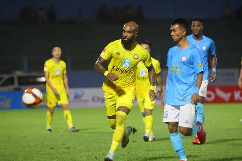 Kết quả V-League Khánh Hòa vs Thanh Hóa: Ngoại binh tỏa sáng, đội bóng xứ Thanh áp sát Nam Định