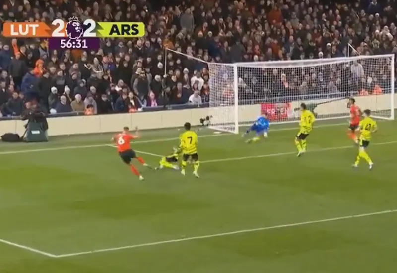 Raya bị Onana "nhập", Arsenal suýt ôm hận trước Luton Town 1