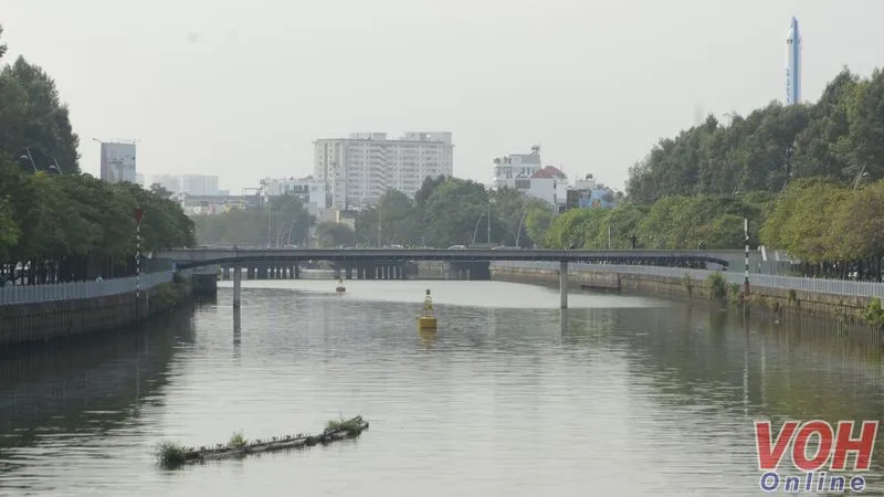 Cầu đi bộ bắc qua kênh Nhiêu Lộc - Thị Nghè sắp hoàn thành 3