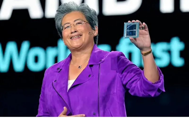 Lisa Su trưng bày chip AMD Instinct MI300 ngày 4 tháng 1 năm 2023 