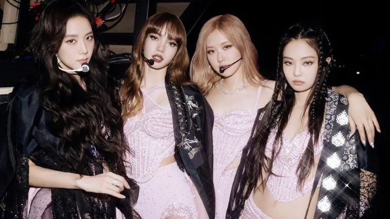 Quá vui vì BLACKPINK tái ký hợp đồng, một bộ phận fan bị lừa vì điều này 1