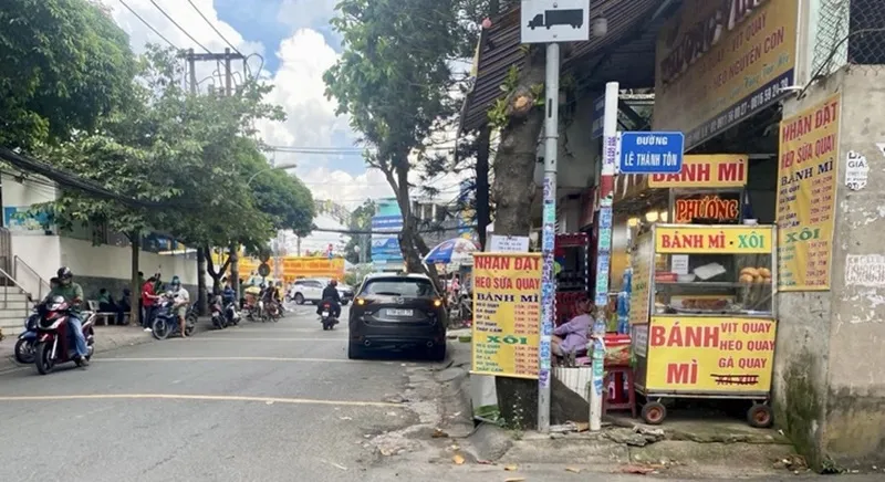 Điểm tin chiều 8/12: TPHCM ra kế hoạch thu phí sử dụng tạm vỉa hè, lòng đường | Hà Nội xây sân bay thứ 2 năm 2040 2