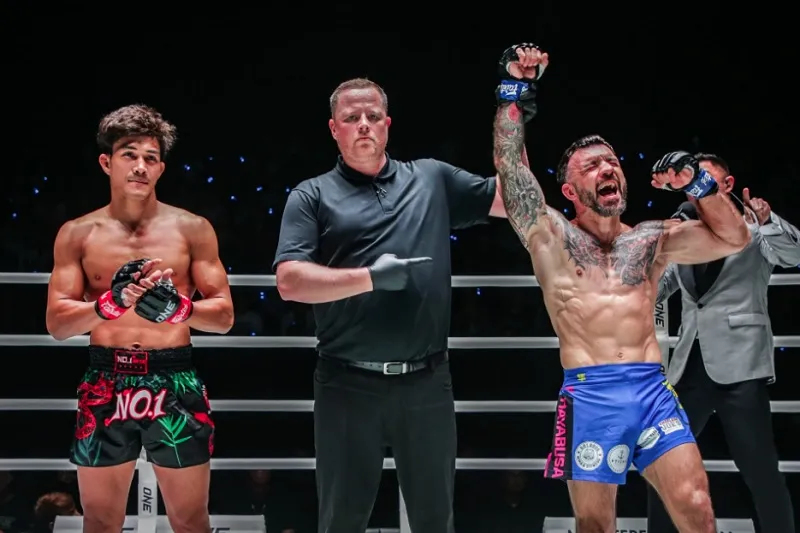 “Độc cô cầu bại” Nguyễn Trần Duy Nhất thua knock-out cao thủ Bosnia tại ONE Championship