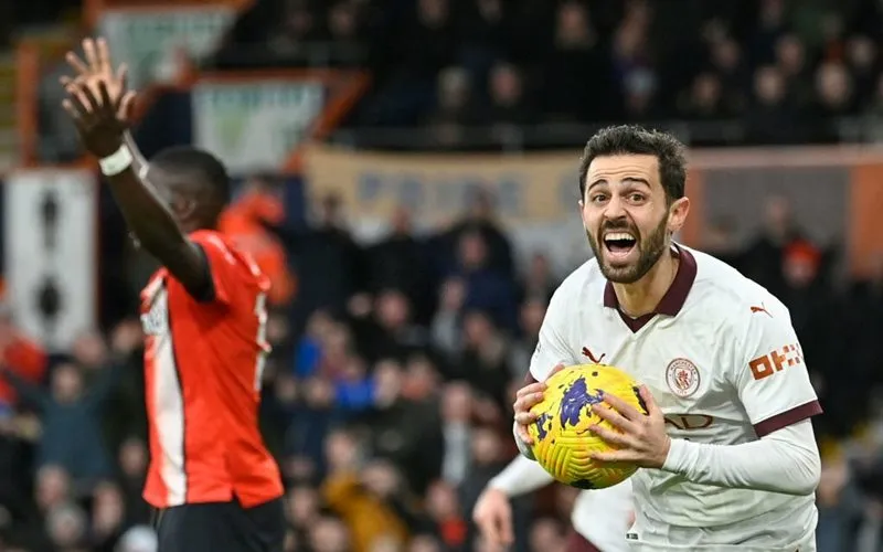 Chấm điểm Luton Town 1-2 Man City: Nỗi nhớ Haaland đầy vơi | "Phù thủy nhỏ" cứu Guardiola 3