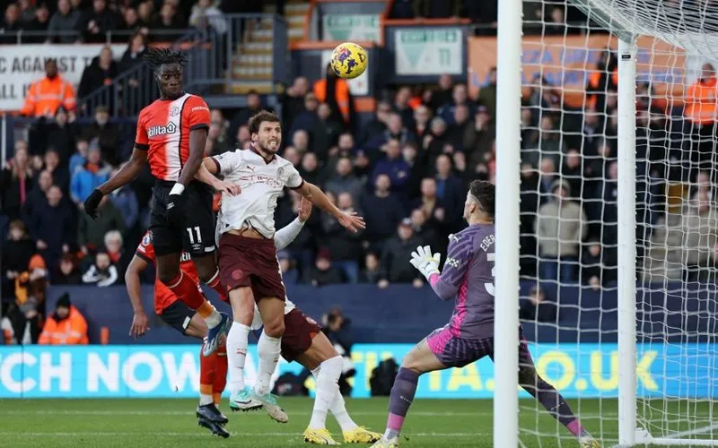 Chấm điểm Luton Town 1-2 Man City: Nỗi nhớ Haaland đầy vơi | "Phù thủy nhỏ" cứu Guardiola 1