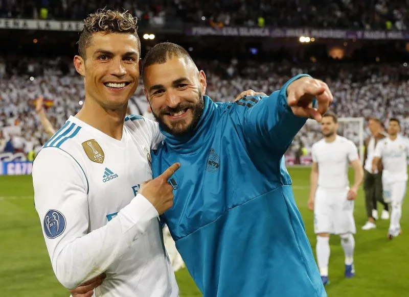 Benzema gạch tên Ronaldo, chọn bản thân và 3 người bạn Real Madrid vào đội hình trong mơ 1