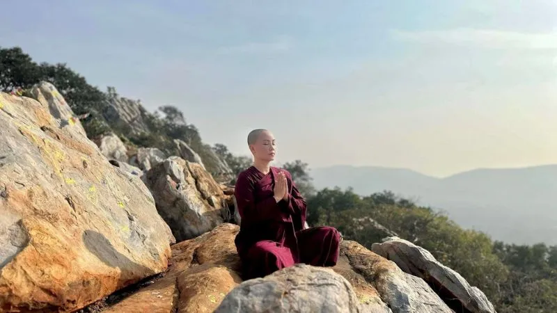 Diễn viên Hoàng Yến và 4 cuộc hôn nhân đổ vỡ trước khi xuống tóc, cuộc sống hiện tại ra sao? 2