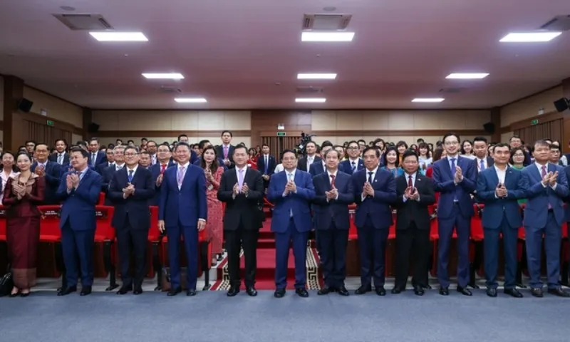 Thủ tướng: Sinh viên 