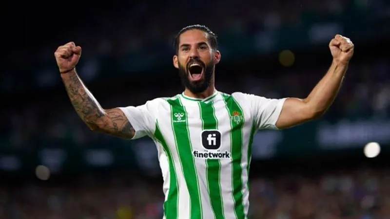 Isco đang chơi cực bay trong màu áo Real Betis - Ảnh: Internet