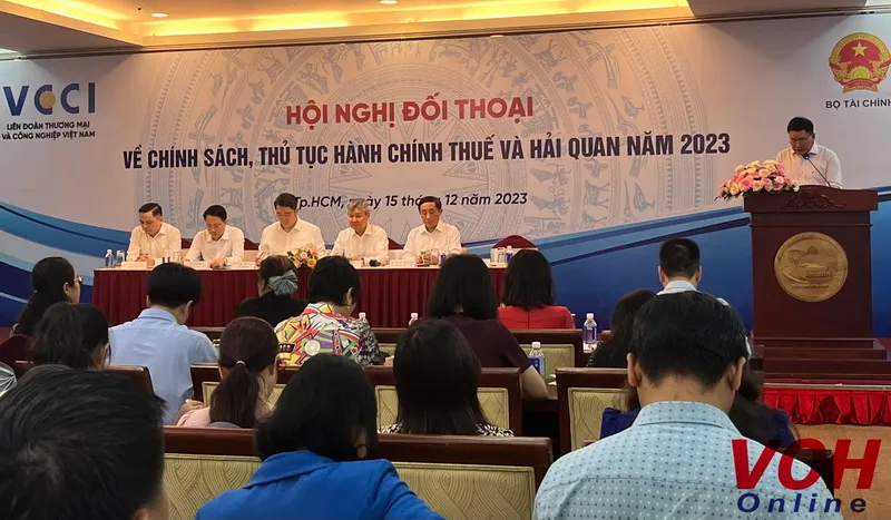 Bộ Tài chính gia hạn thuế 121.000 tỷ đồng và giảm là 75.000 cho doanh nghiệp 1