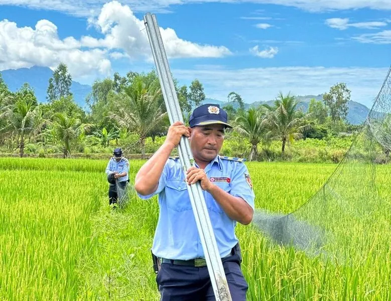 Điểm tin trưa 17/12: Bắt giam bác sĩ trục lợi bảo hiểm y tế | Giá vàng tiến sát mức kỷ lục 3