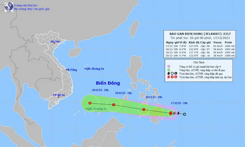 Bão JELAWAT mạnh cấp 8 đang hướng về Biển Đông 1