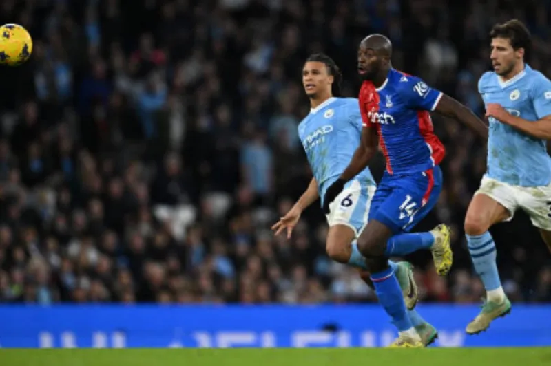 Chấm điểm Man City 2-2 Crystal Palace: Ederson "đội sổ" | Foden mắc sai lầm không thể cứu vãn 1