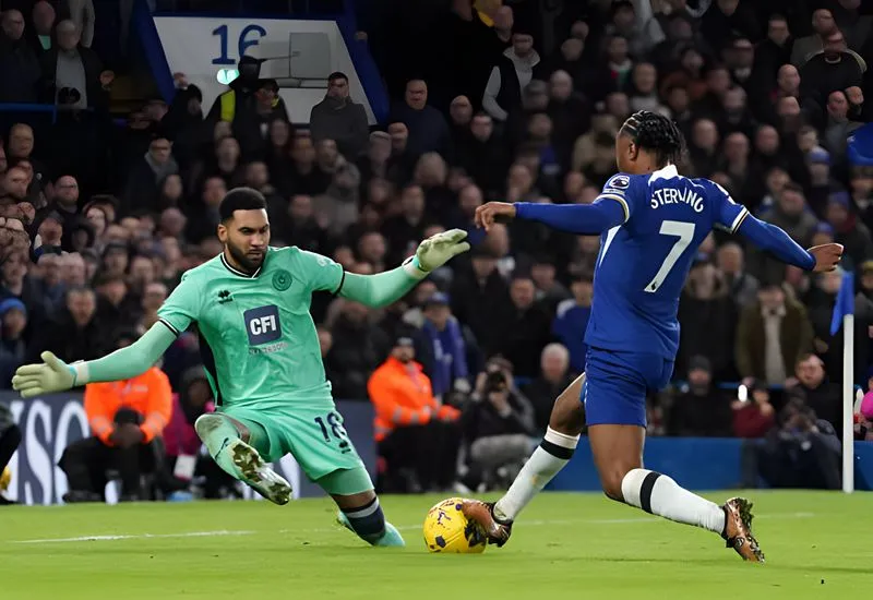 Chelsea thắng nhọc, Pochettino hóa "hung thần" của các tân binh Ngoại hạng Anh 2