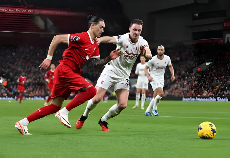 Chấm điểm Liverpool 0-0 MU: Đẳng cấp Varane, Onana | Nunez vô hại 8