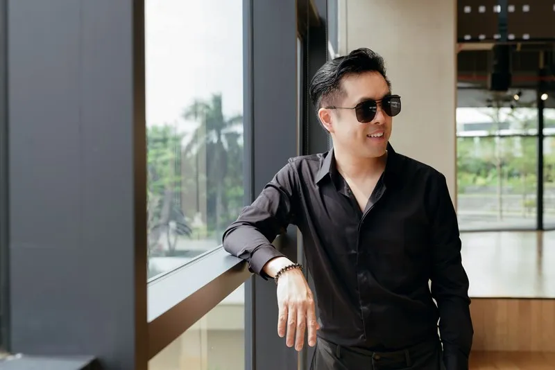 Nhạc sĩ Dương Khắc Linh bắt tay Shontelle thực hiện MV cho nạn nhân thiếu máu 5