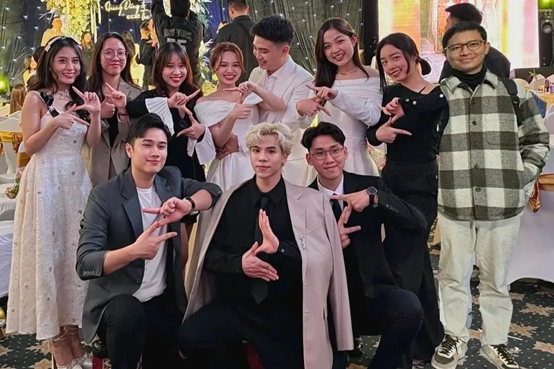 Đám cưới MC Đặng Thu Hà: Khách mời toàn trai xinh gái đẹp, Quỳnh Tít bay 9600km về gây xúc động 2