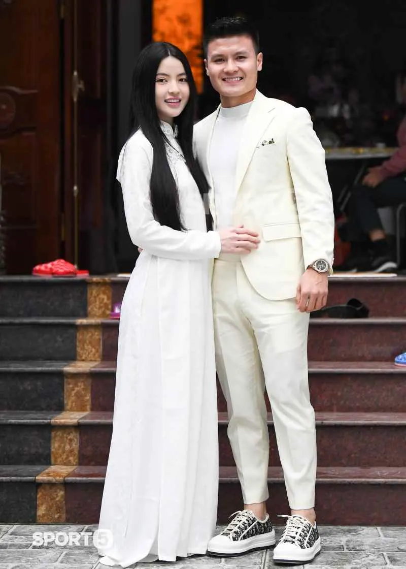 Trước khi cưới Quang Hải, Chu Thanh Huyền từng uống 8 vỉ thuốc ngủ để tự tử 1