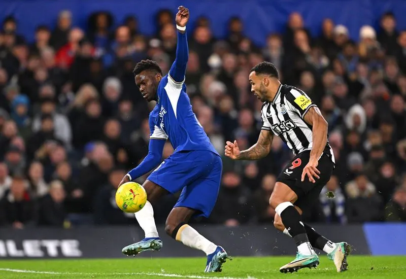 VIDEO: Sao Chelsea phòng ngự như gã hề, ngày rời Stamford Bridge không còn xa 1