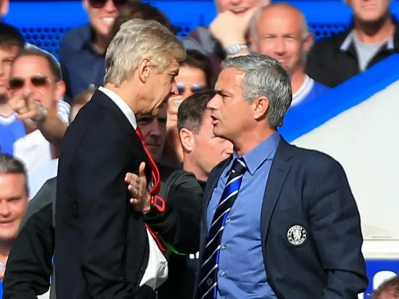 Không chịu buông tha, Mourinho "dí" Wenger: "Điều duy nhất ông ta không tài nào quên nổi" 1