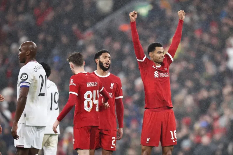 Kết quả Tứ kết Carabao Cup ngày 21/12: Liverpool nổi "cơn cuồng phong" thổi bay West Ham 1