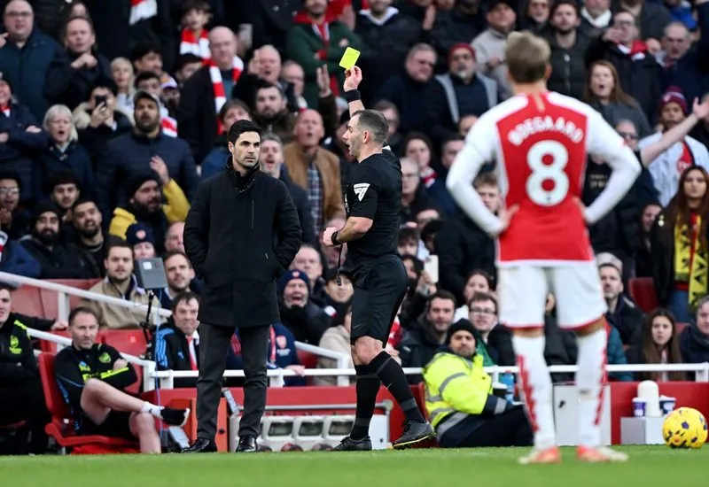 Carragher chỉ trích Arteta: "Lời bào chữa đó thật vô lý!" 1