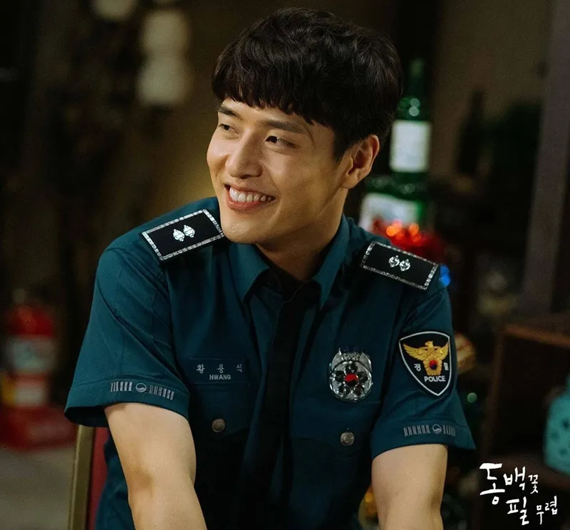 Kang Ha Neul mang đến năng lượng đầy tích cực khi đảm nhiệm vai Yong Sik