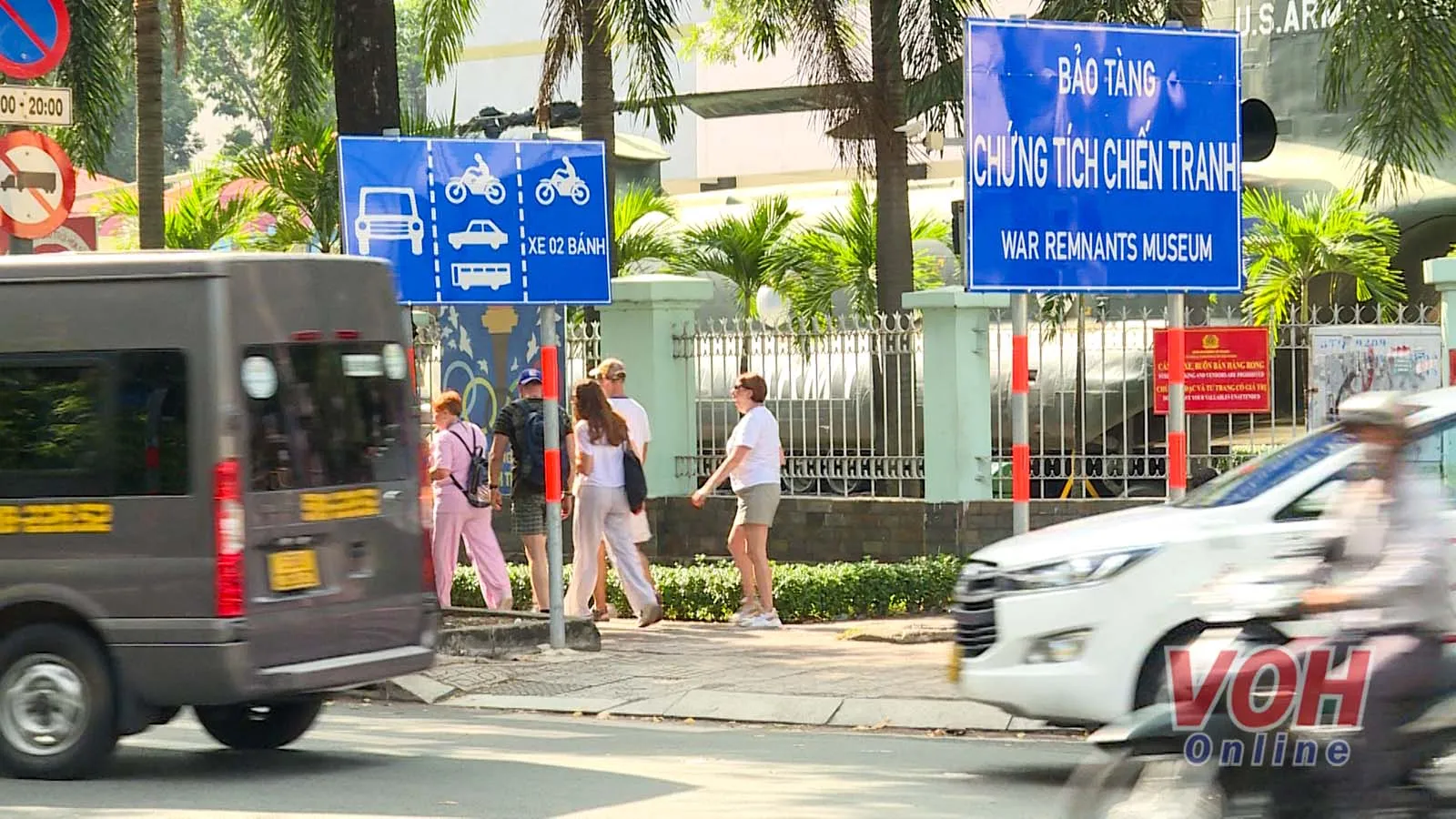 TPHCM: Tạo sự thuận tiện cho du khách  thông qua hệ thống biển chỉ dẫn du lịch 1