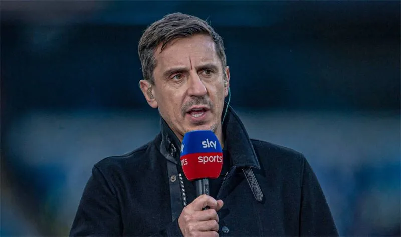 Gary Neville nhận xét sốc về vụ chuyển giao lịch sử của MU 1