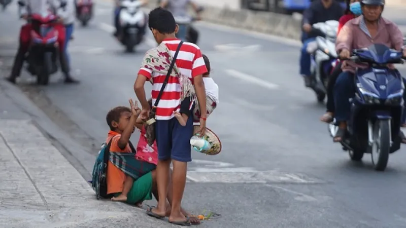 Điểm tin trưa: 36 người nghi ngộ độc thực phẩm sau khi ăn cưới | Công an vào cuộc vụ ô tô cháy bất thường 2