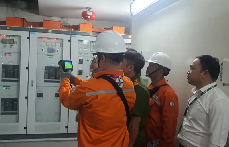 EVNHCMC tăng cường bảo đảm an toàn điện tại các nhà trọ, nhà cao tầng 1