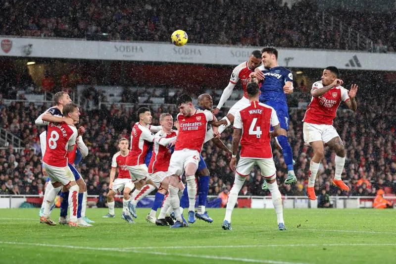 Arsenal phòng ngự "vào lòng đất", John Terry không hiểu nổi: "Tại sao vậy?" 1