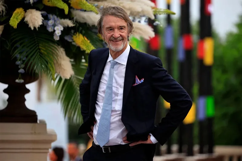 Xác nhận! Sir Jim Ratcliffe có hành động đầu tiên, trò cưng của Ten Hag được tưởng thưởng 1