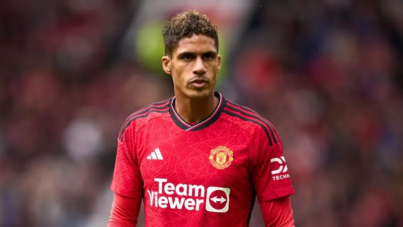 Varane bị yêu cầu giảm lương - Ảnh: Internet