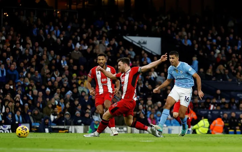 1 bàn thắng, 1 key pass, chuyền chính xác 93%: “Gà son” Man City xuất sắc nối dài chuỗi bất bại lên 50 trận 1
