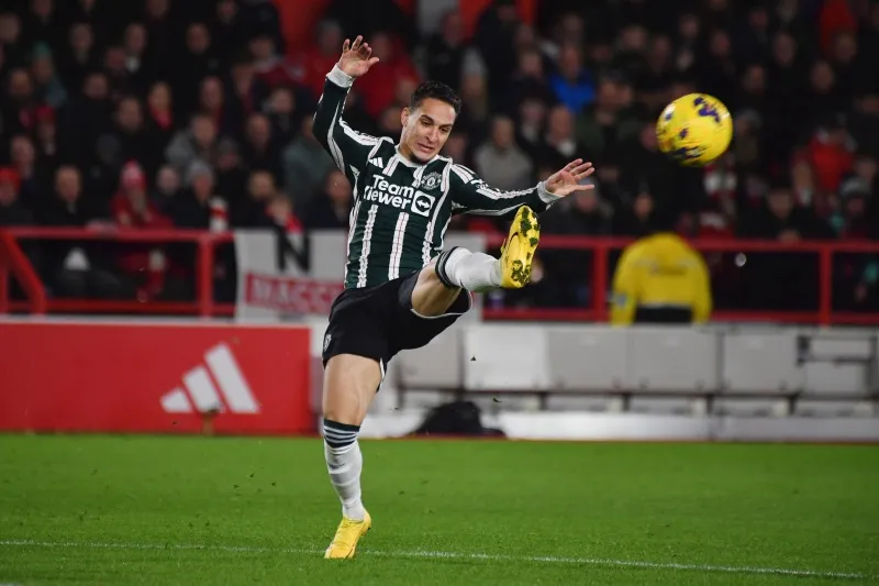 Chấm điểm Nottingham Forest 2-1 MU: 