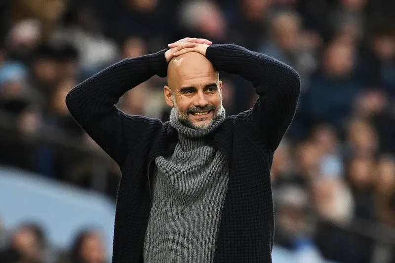 Pep Guaridola không hài lòng với Man City - Ảnh: Internet