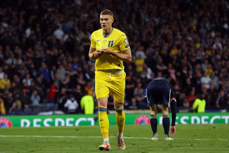 Chelsea đang theo dõi tiền đạo Artem Dovbyk - Ảnh: Internet