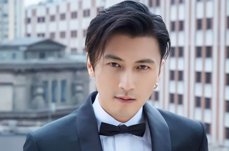 Tạ Đình Phong bị réo tên trong vụ nam nghệ sĩ xứ Cảng bị bắt vì mua dâm 2