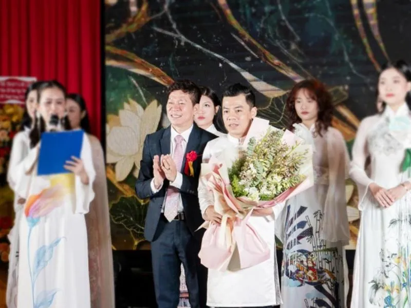 “Phù thuỷ áo dài” Tạ Linh Nhân: Người nâng tầm áo dài Việt vươn ra thế giới 4