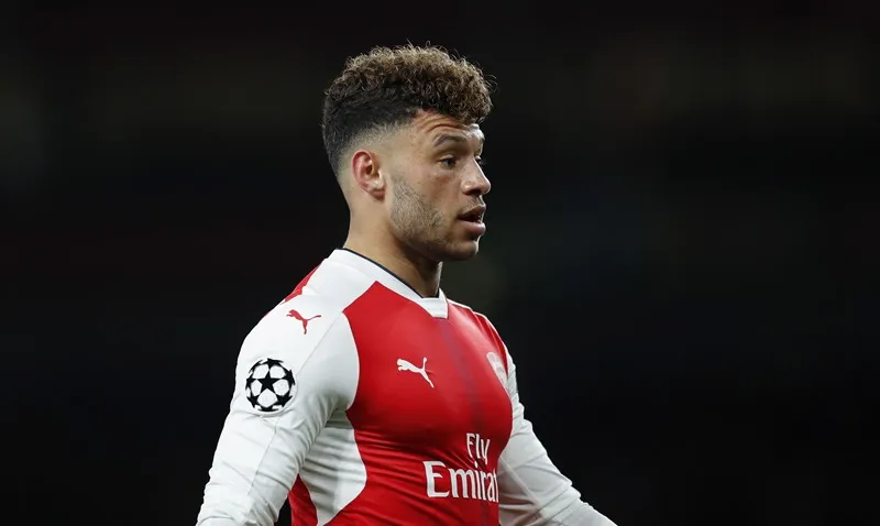  Alex Oxlade-Chamberlain thi đấu mập mờ tại Arsenal - Ảnh: Internet