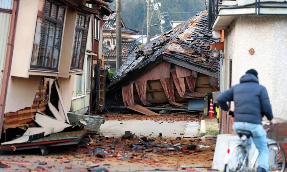 Số người chết vì động đất Nhật Bản tăng lên hơn 100 người