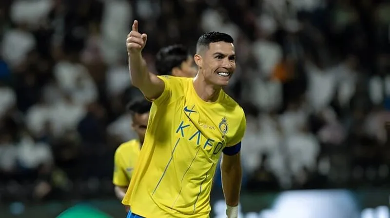 Ronaldo đang vượt qua mọi giới hạn ở tuổi 38 - Ảnh: Internet